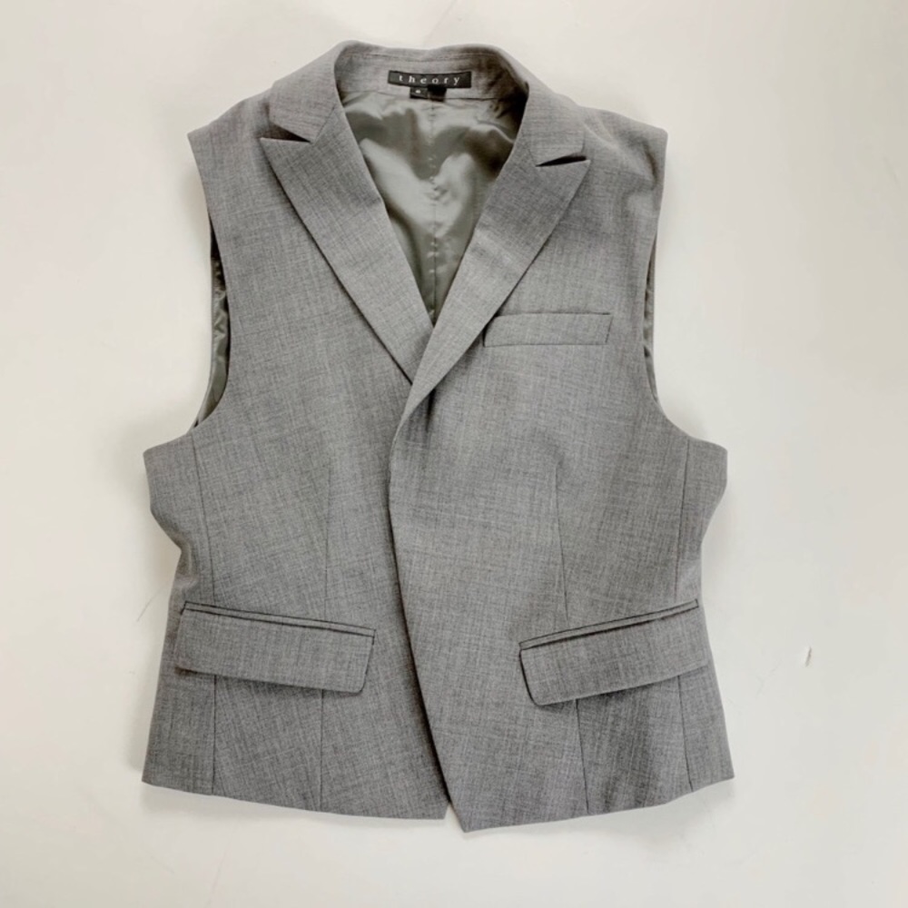 Theory Chillac crop vest